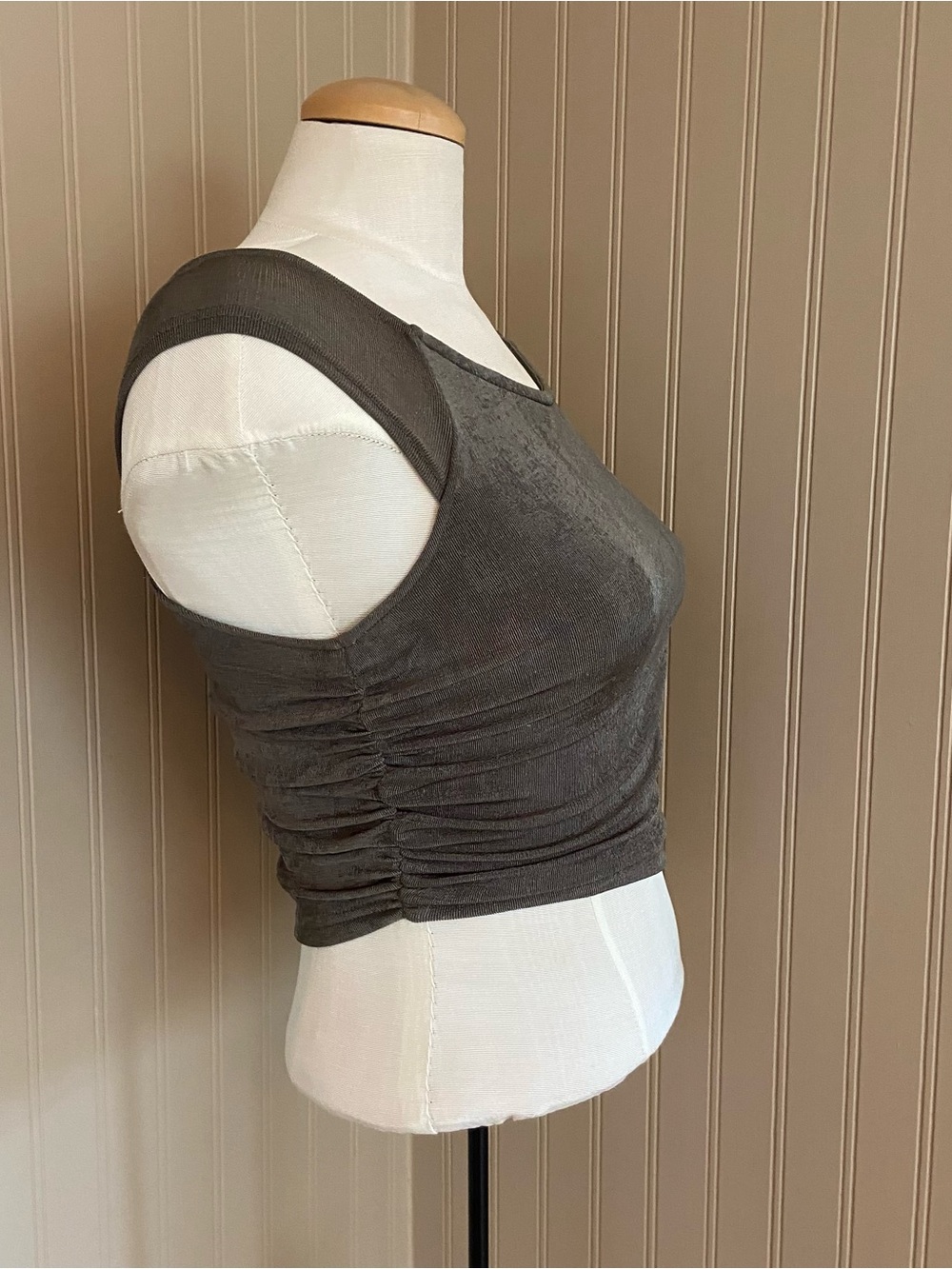 Edikted Grey Silver Asymmetrical Slinky Cropped Tank Top Women’s XS - Picture 3 of 7